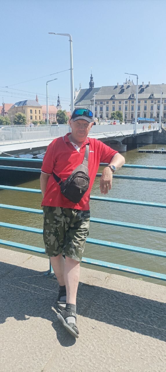  52354119  Valerij, 57 ,    