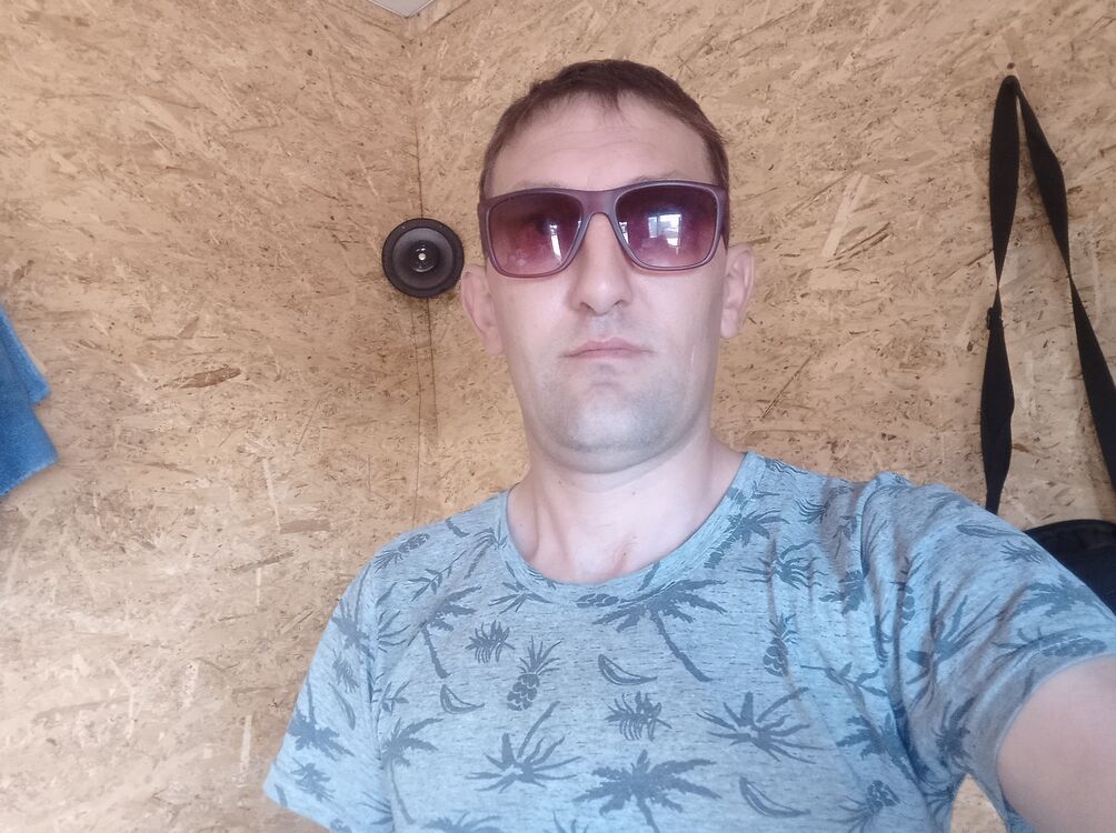  44361919  , 37 ,    