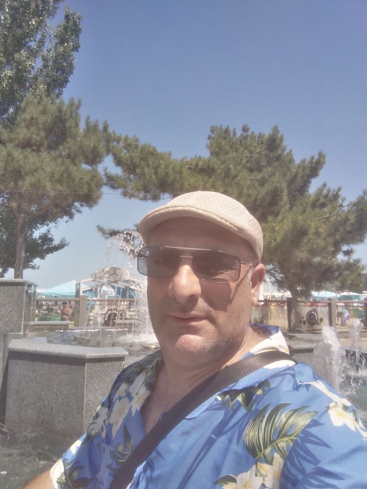 31126869  Garik, 48 ,    