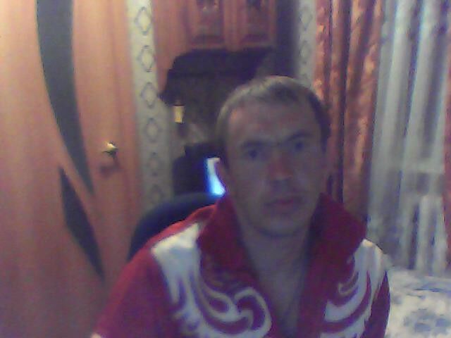  4228309  Andrey, 40 ,    