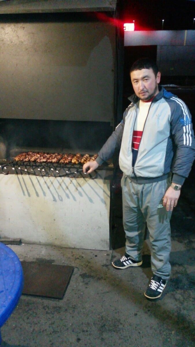  8437159  Abror, 34 ,    