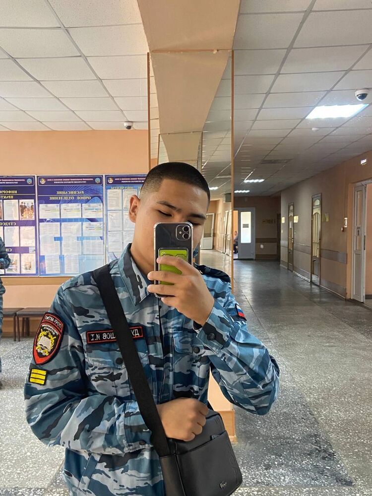  48394459  , 21 ,    