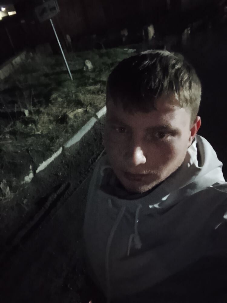  51039489  Lungu, 21 ,    