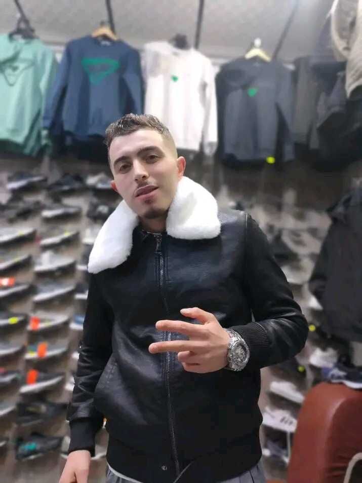  ,   , 27 ,   ,   