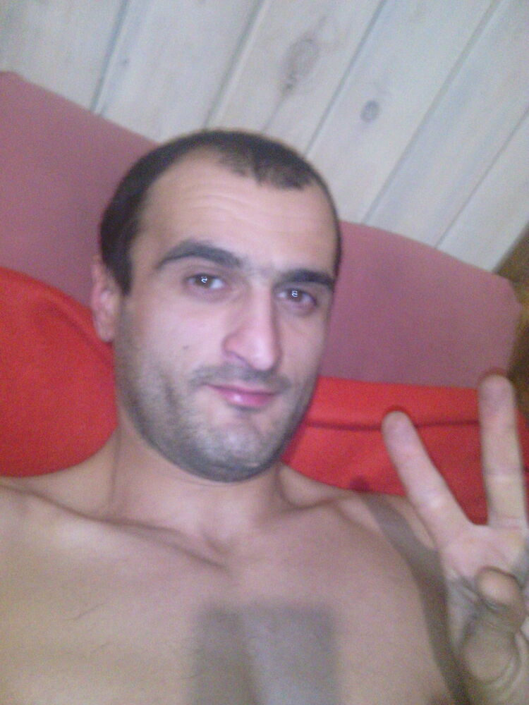  8635859  Pata, 39 ,    