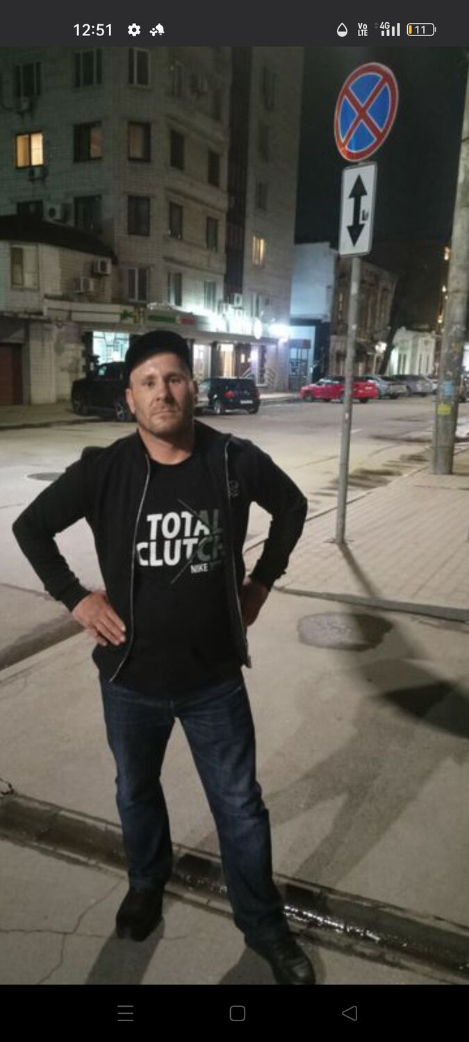  53528909  Tim, 42 ,    --