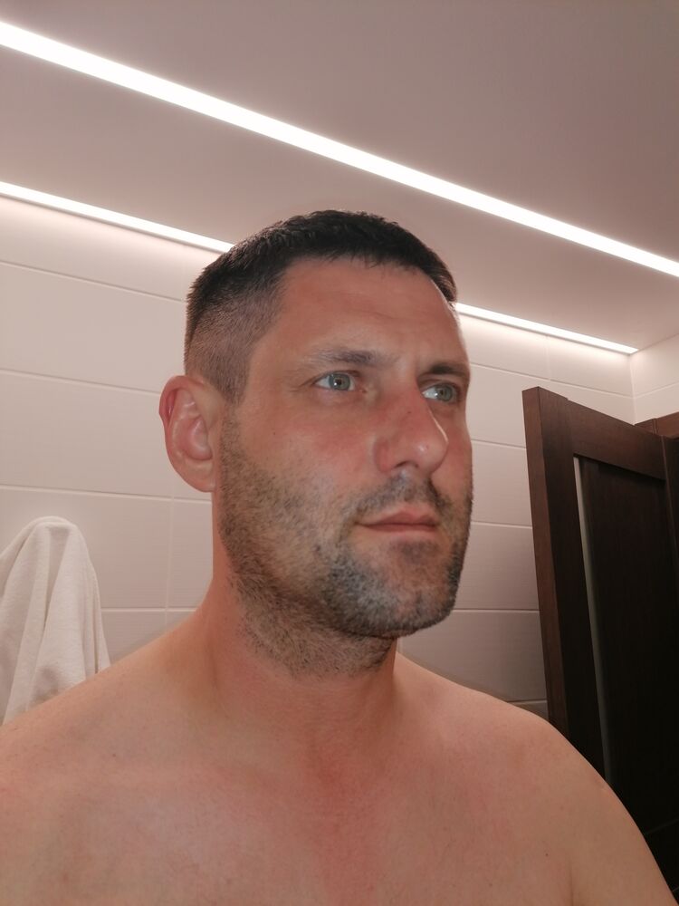  54447039  Oleg, 47 ,    