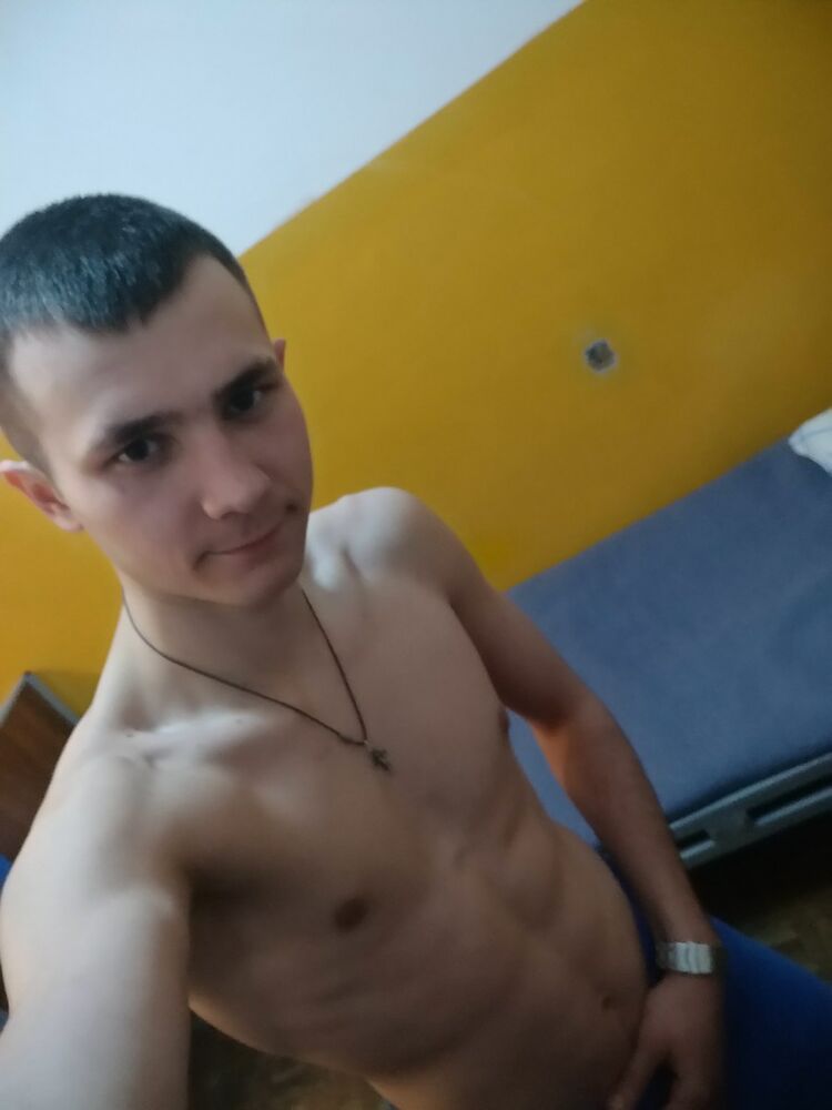  14320179  Kirill, 29 ,    