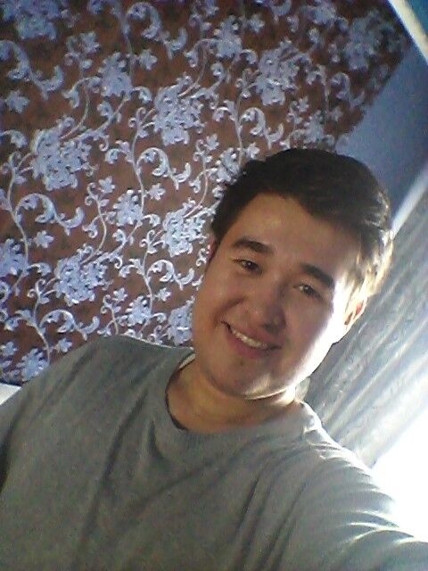  ,   Artur, 30 ,   ,   , c 