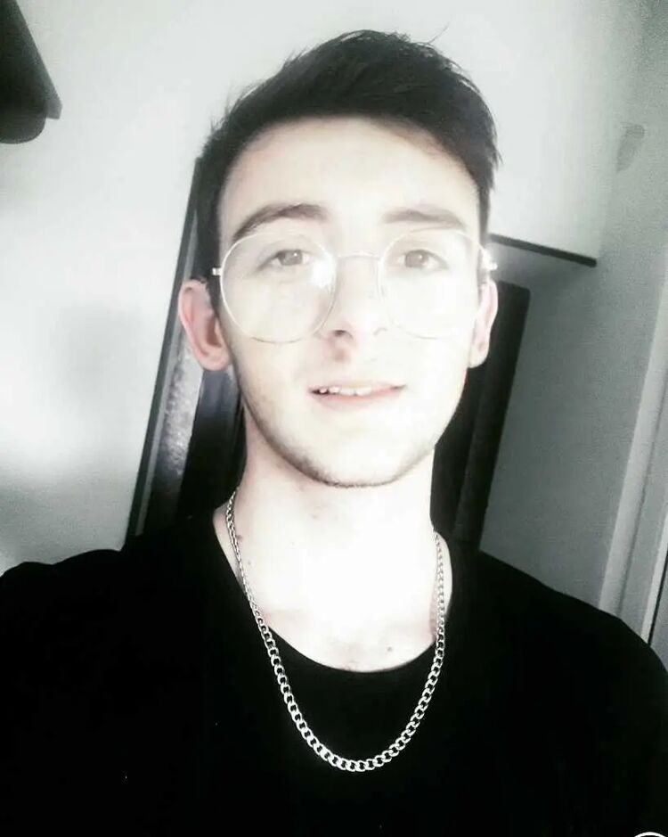  26794579  Ivan, 29 ,    