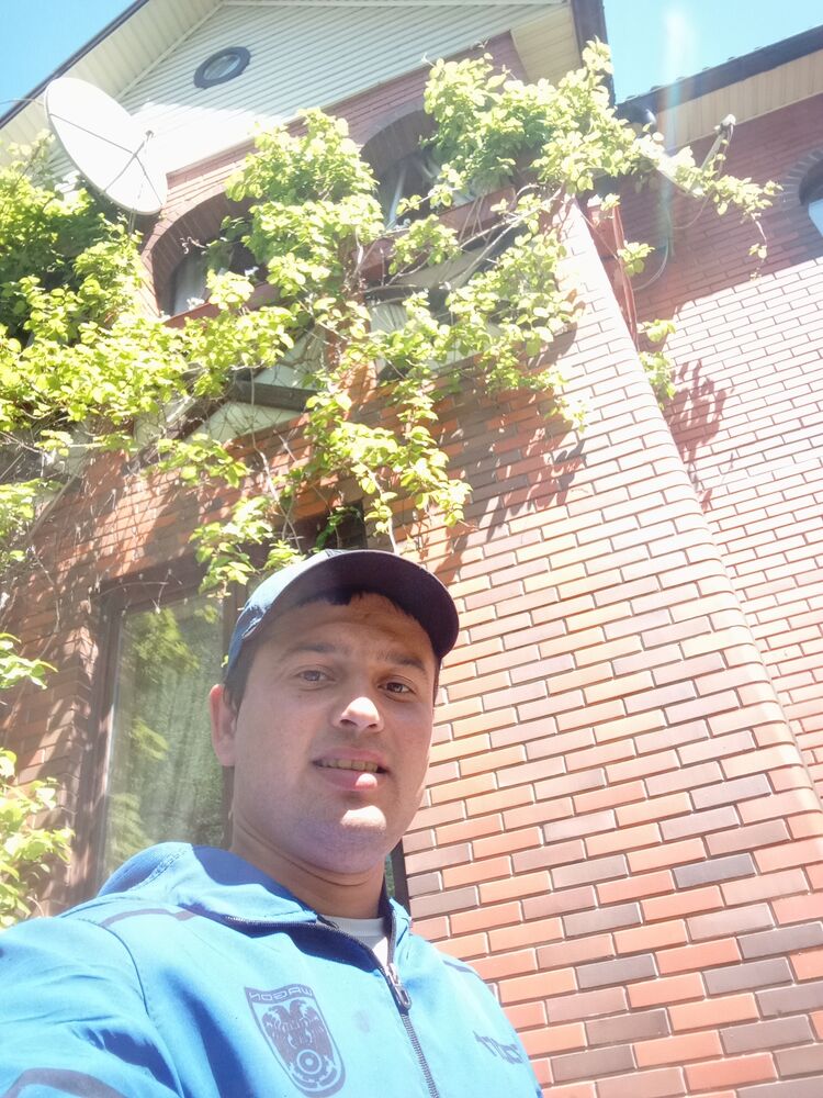  48372729  Laziz, 25 ,    Praha