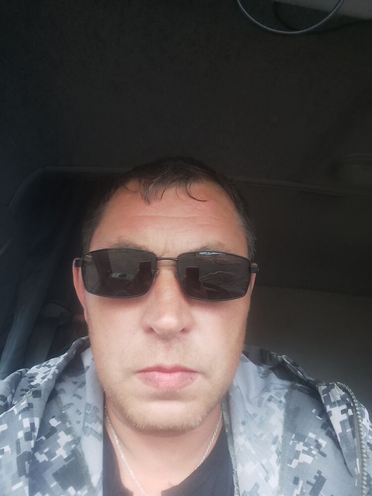  36882149  , 44 ,    