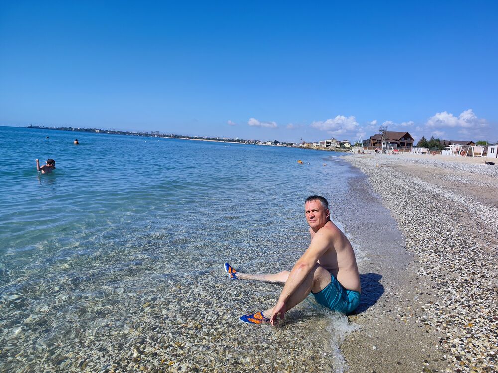  38373159  Dmitriy, 51 ,    