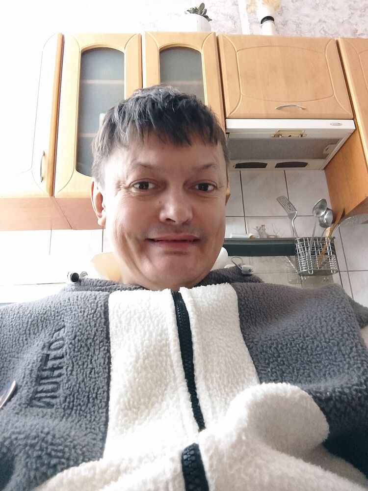  49762239  , 37 ,    