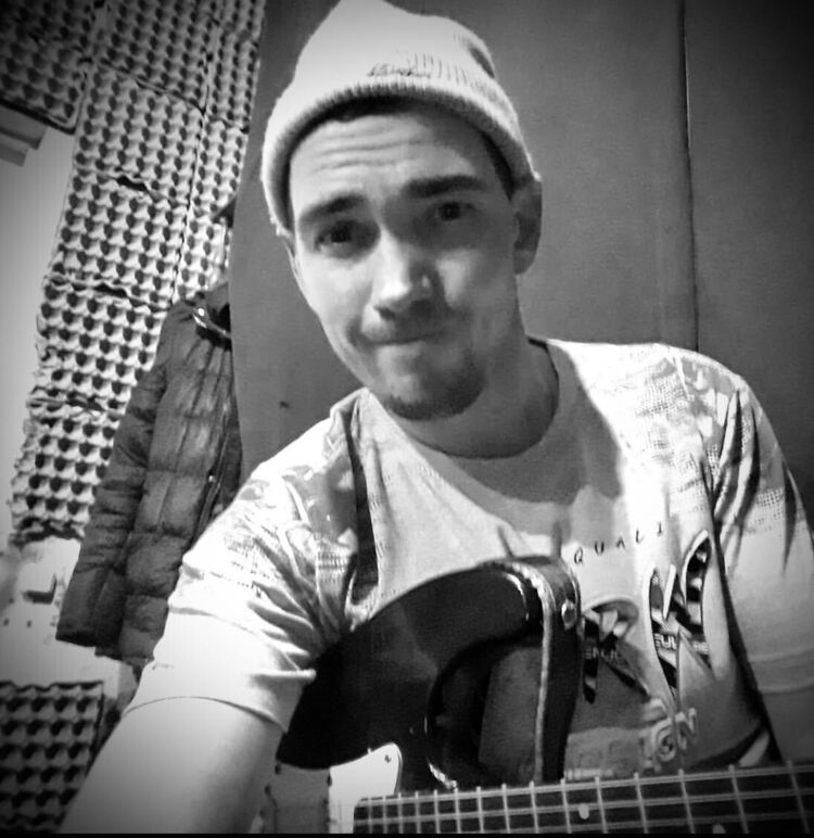 ���� 24379779 ������� �����, 37 ���, ���� ���������� � ��������