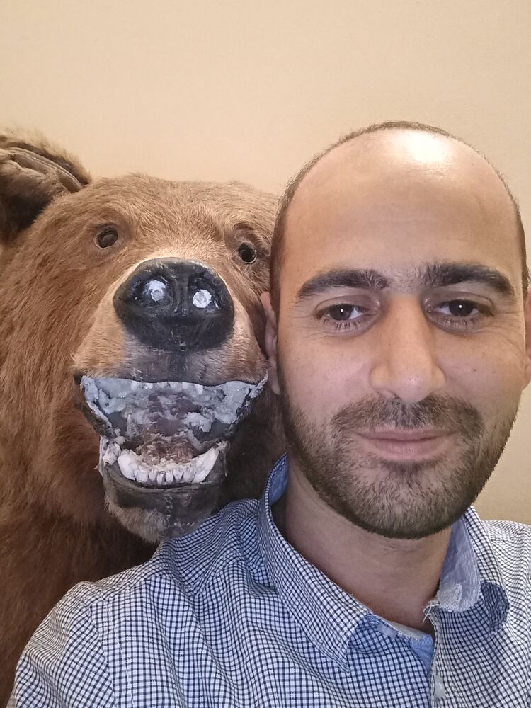  27185999  Leva, 39 ,    