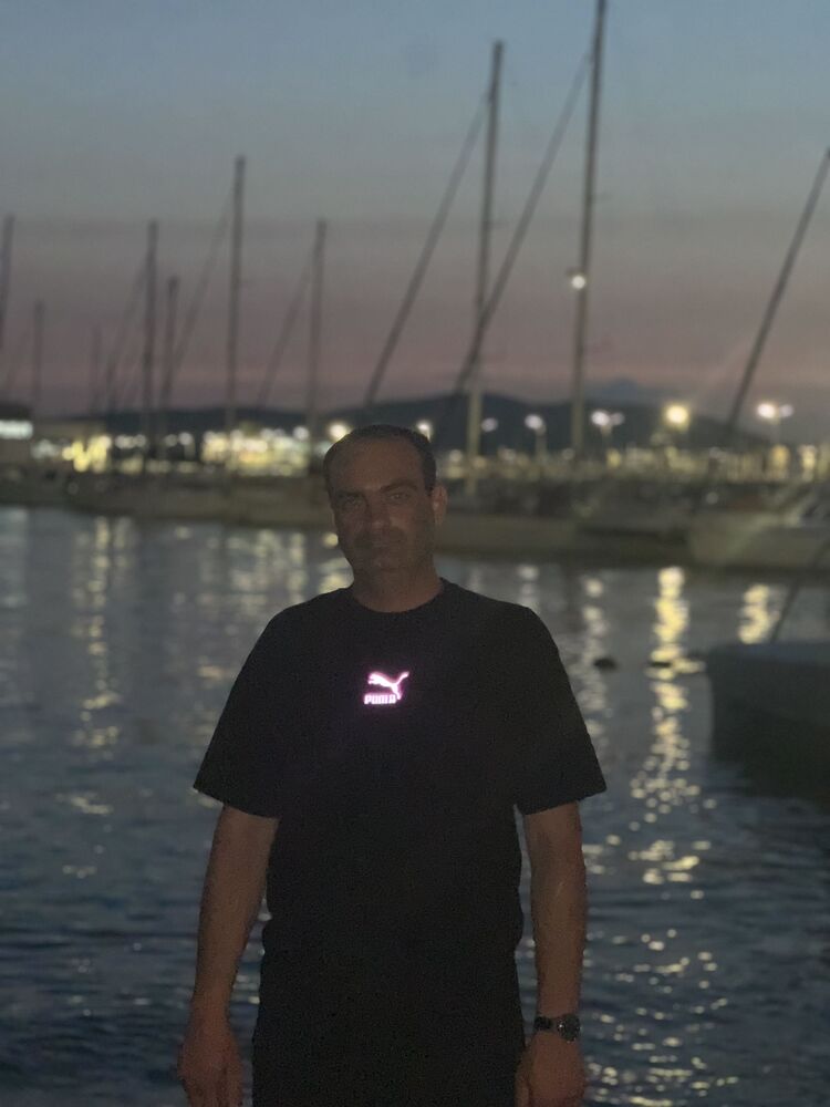  52520289  , 37 ,    