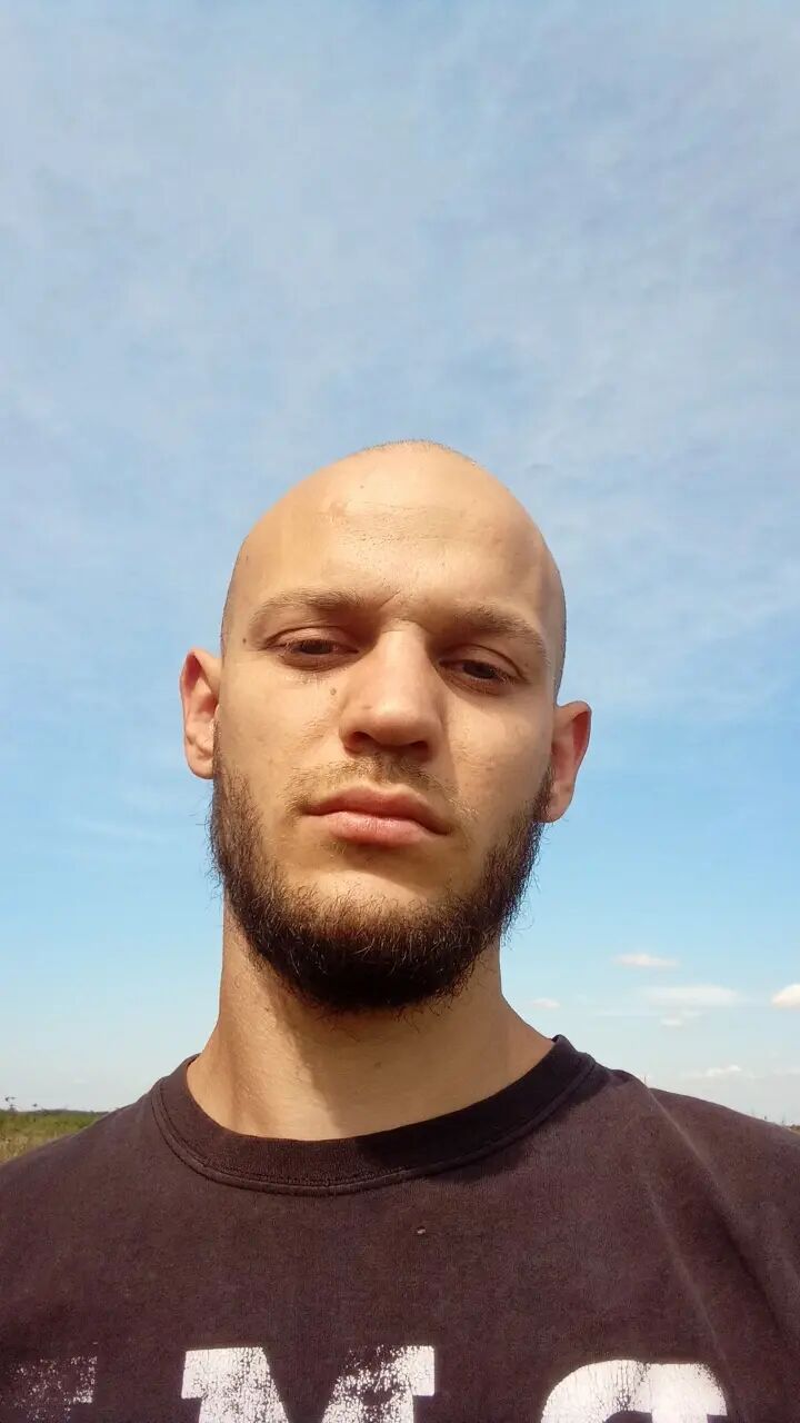  40168609  Vik, 27 ,    