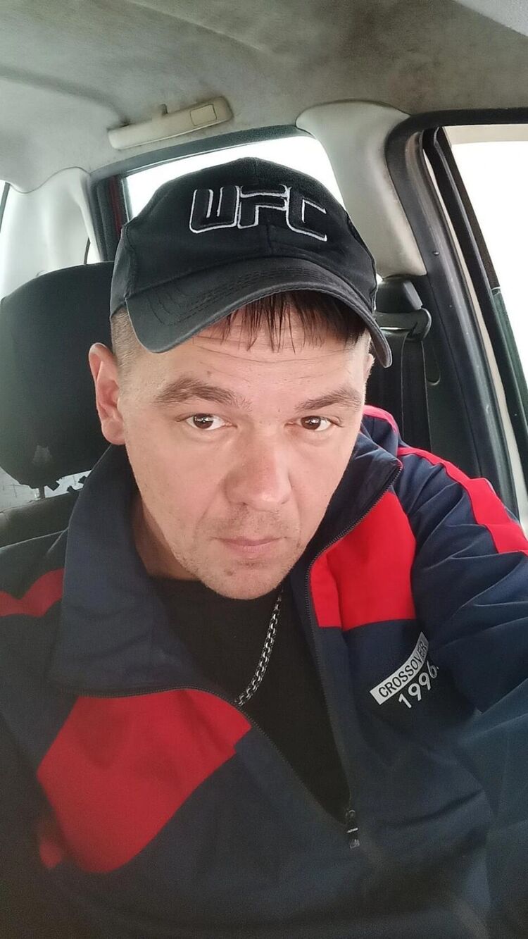  41890959  Vitaly, 38 ,    