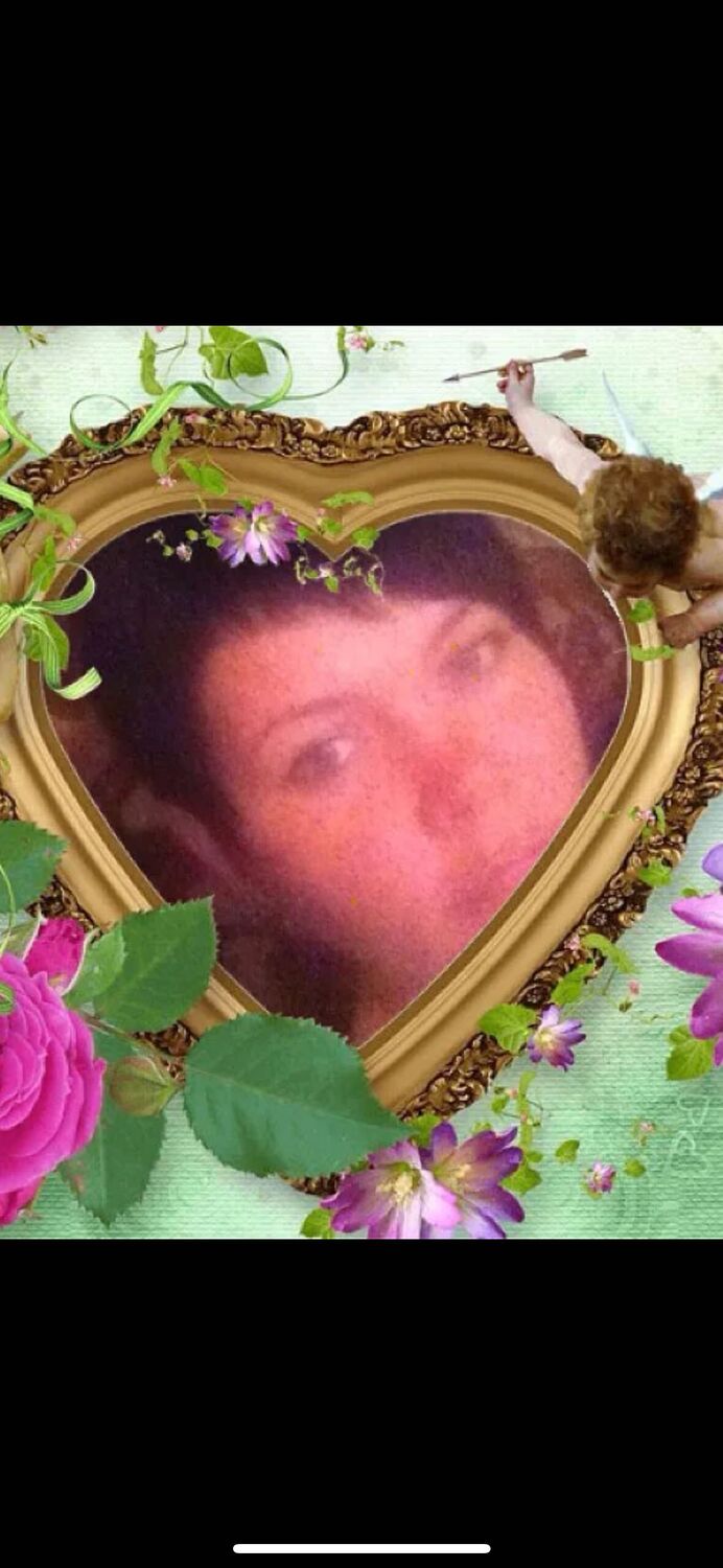  ,   Sara, 42 ,  