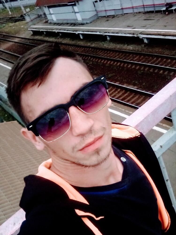  ,   Petr, 28 ,   ,   