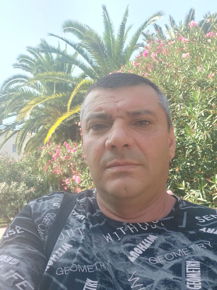  ,   Artyom, 46 ,   ,   