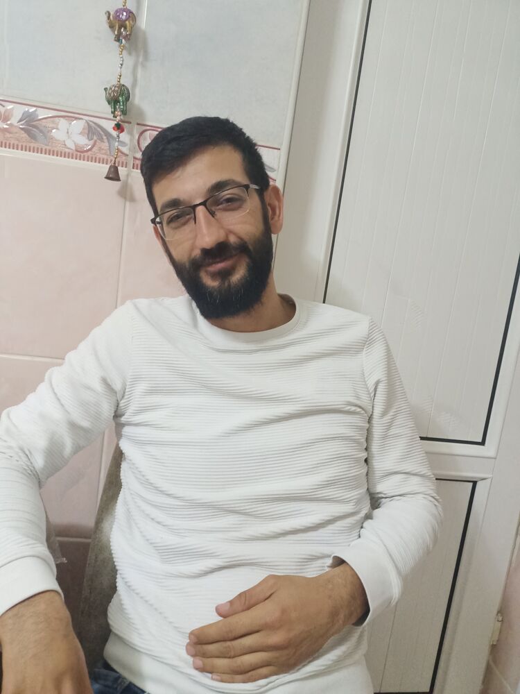 52070019  Mert, 34 ,    