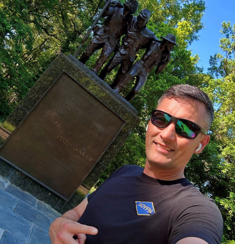  54167099  Leonardo, 43 ,    -