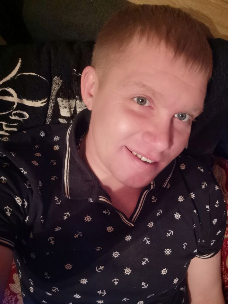  34695049  Pavel, 37 ,    -