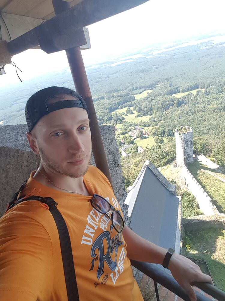  31568209  Iaroslav, 33 ,    Letnany