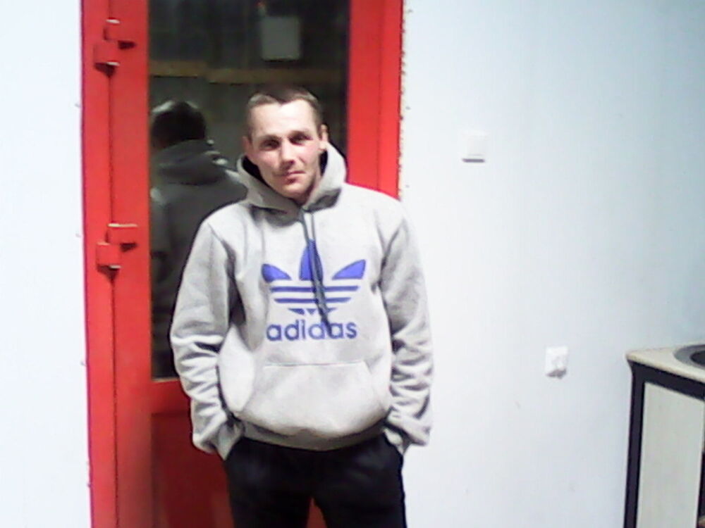  5283589  Artem, 43 ,    