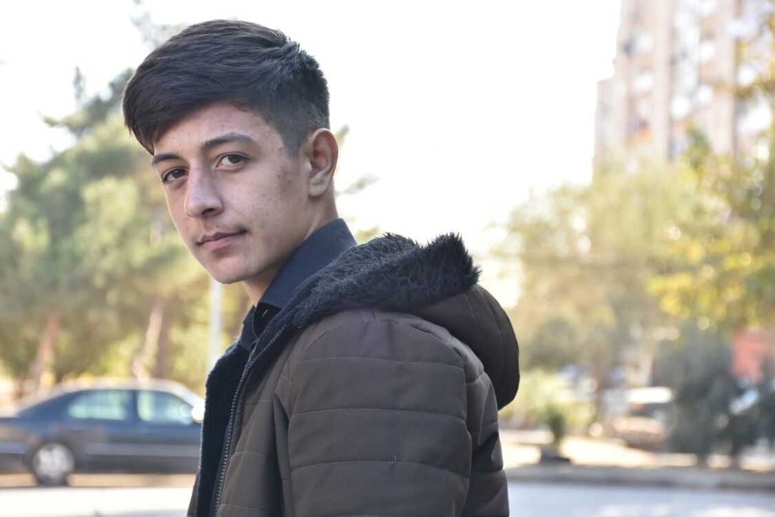  18905699  Ismayil, 24 ,    