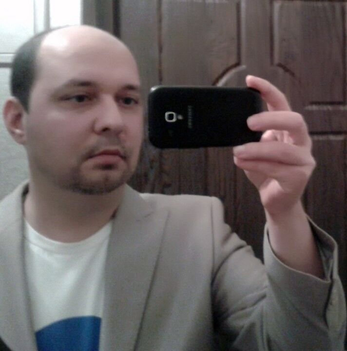  8519019  Denis, 42 ,    