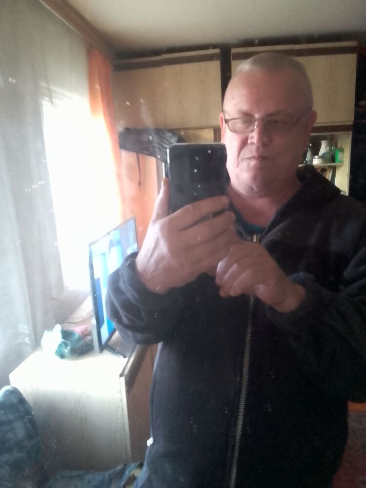  39749829  , 63 ,    