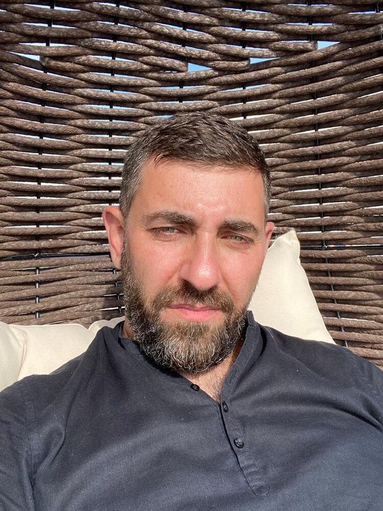 ,   Gera, 37 ,   ,   