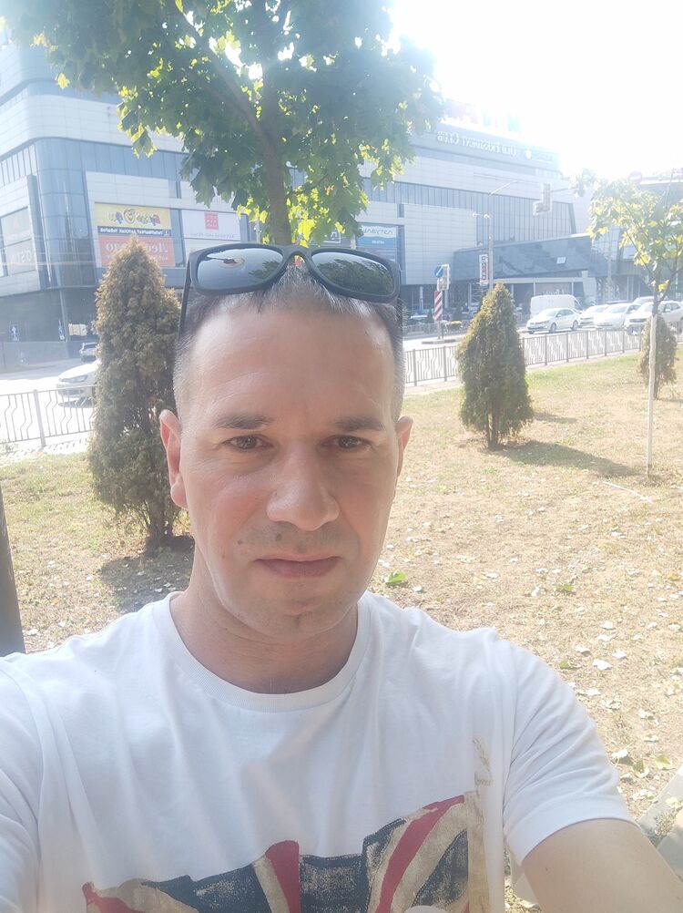  53684179  Alex, 40 ,    