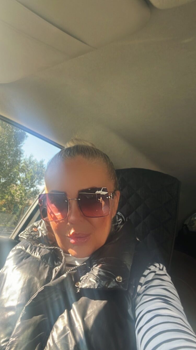  54710509  Ylia, 48 ,    --