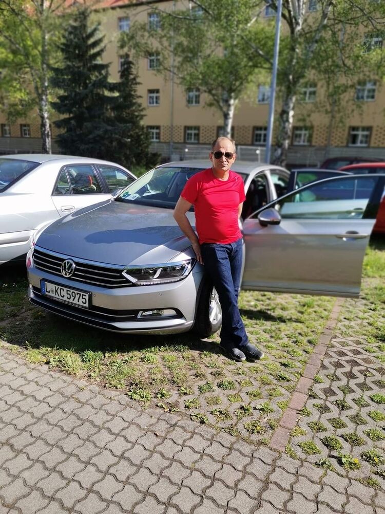  33353779  Veaceslav, 53 ,    