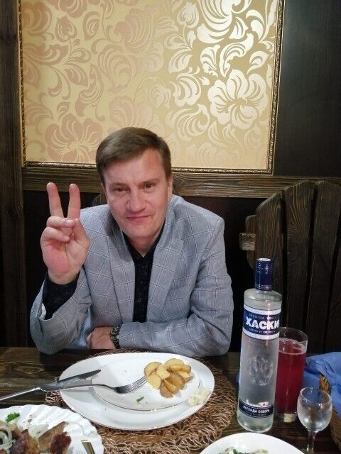  31536129  Andrey, 46 ,    