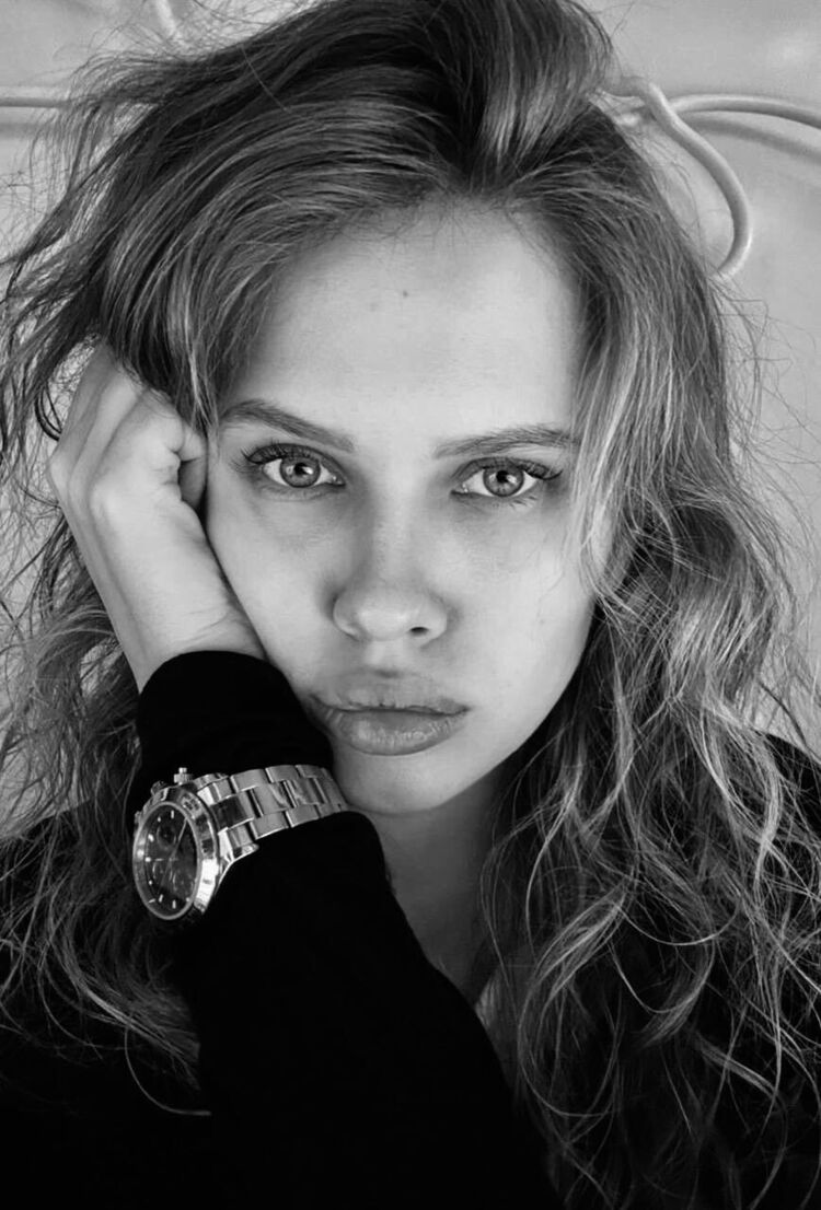  54354869  Lisa, 27 ,    