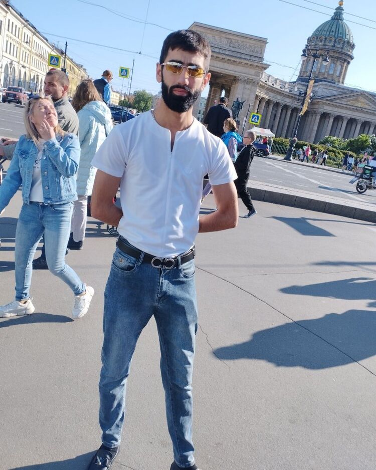  37233479  , 26 ,    -