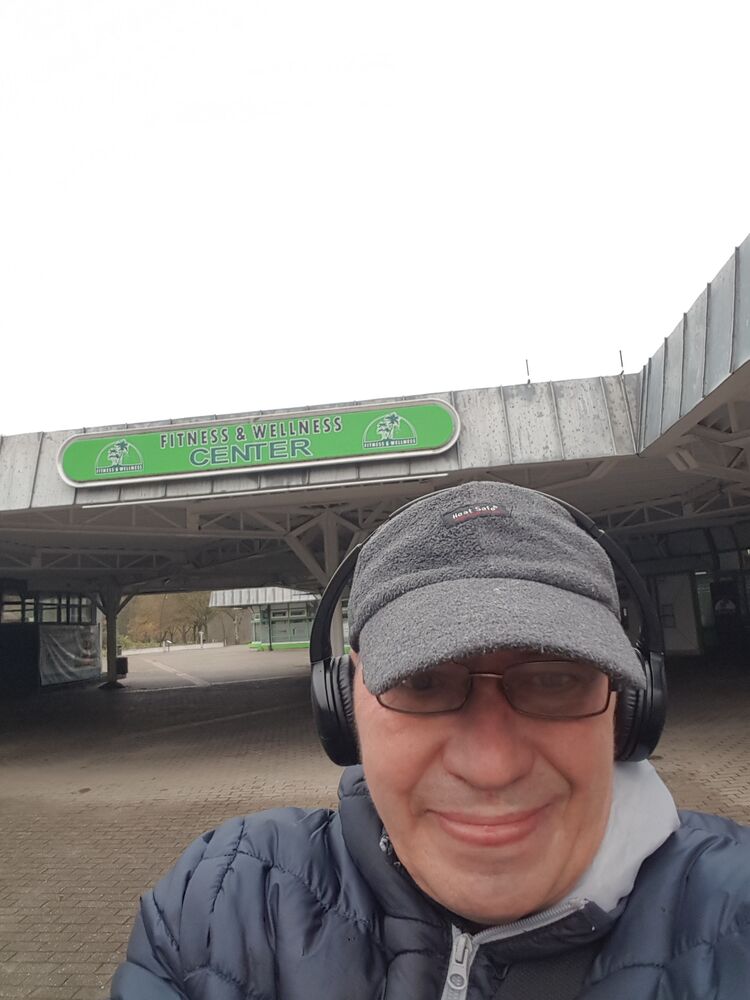  39569139  Stas, 54 ,    Dortmund