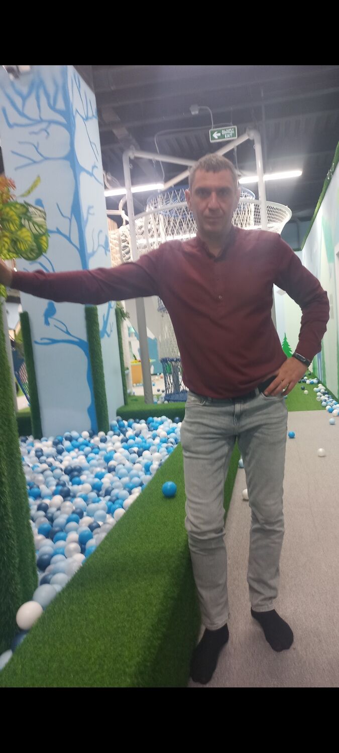  35254049  Andrey, 40 ,    