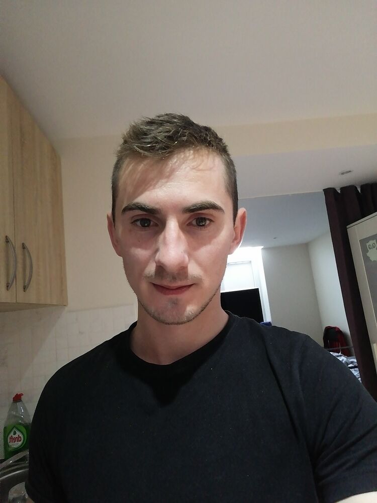  24940759  , 28 ,    
