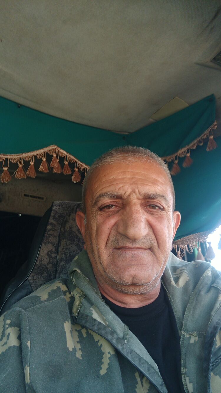  44571039  Sahak, 62 ,    