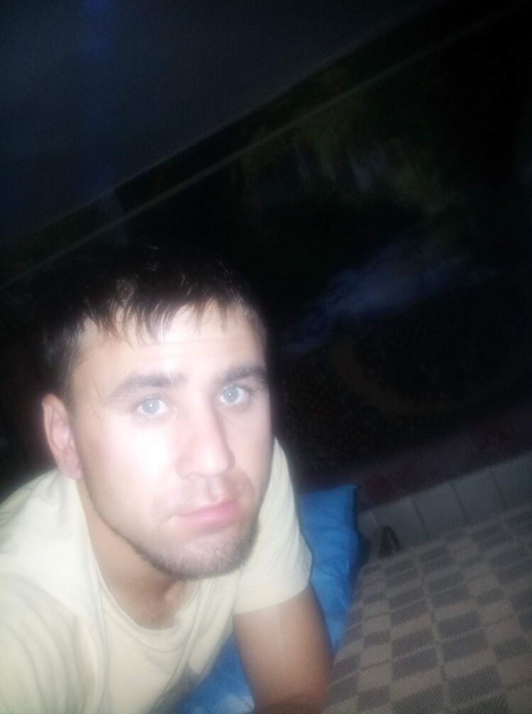  52050879  , 33 ,    