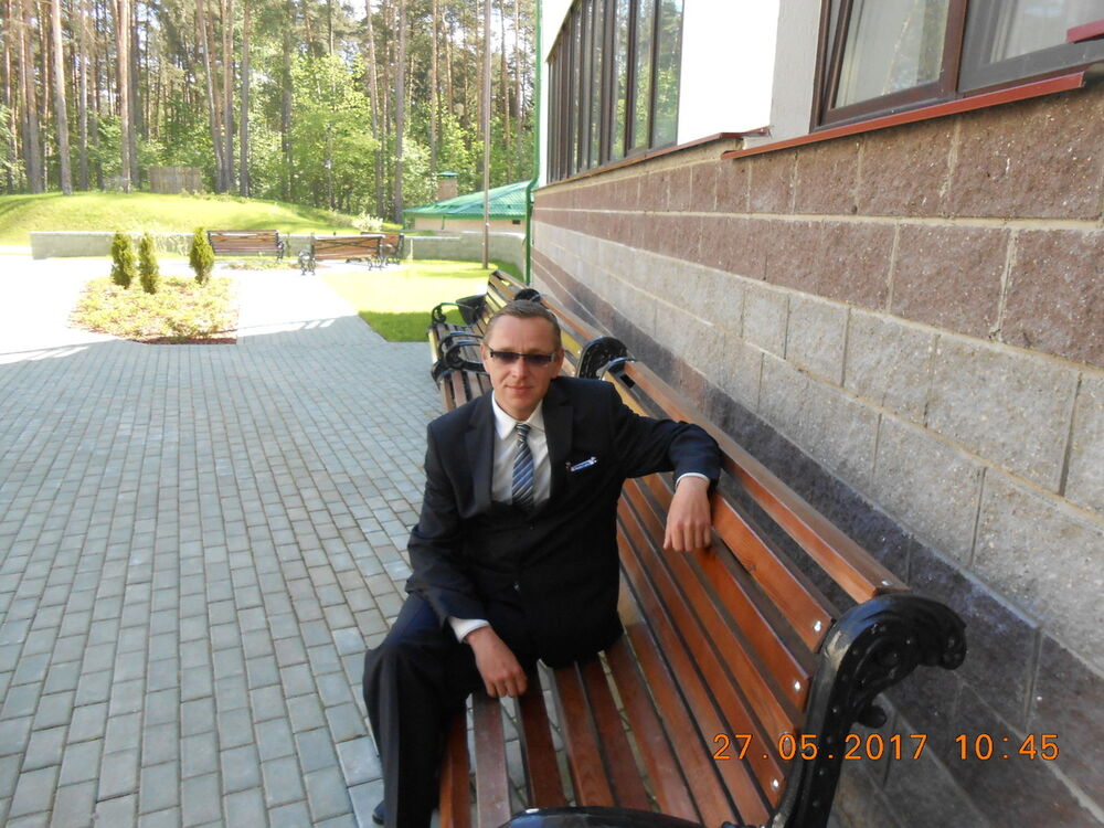  9613209  Dmitrii, 44 ,    