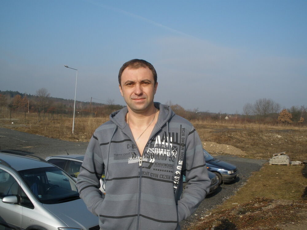 ,   Alex, 50 ,  