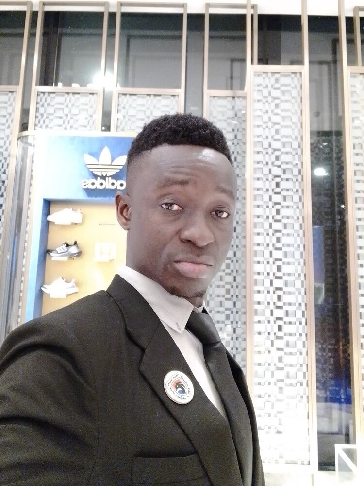  44285439  Muhammed, 38 ,    