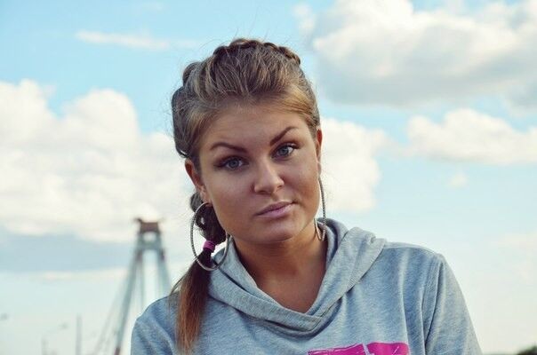 ,   Alinka, 31 ,   ,   , c 
